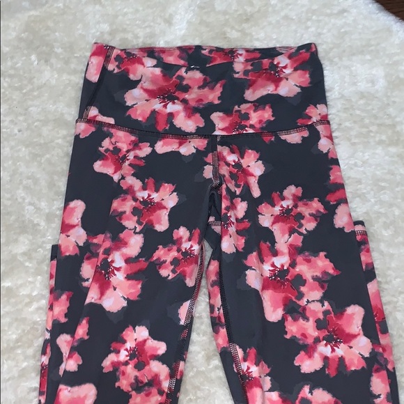 Old navy flower leggings - Picture 2 of 2